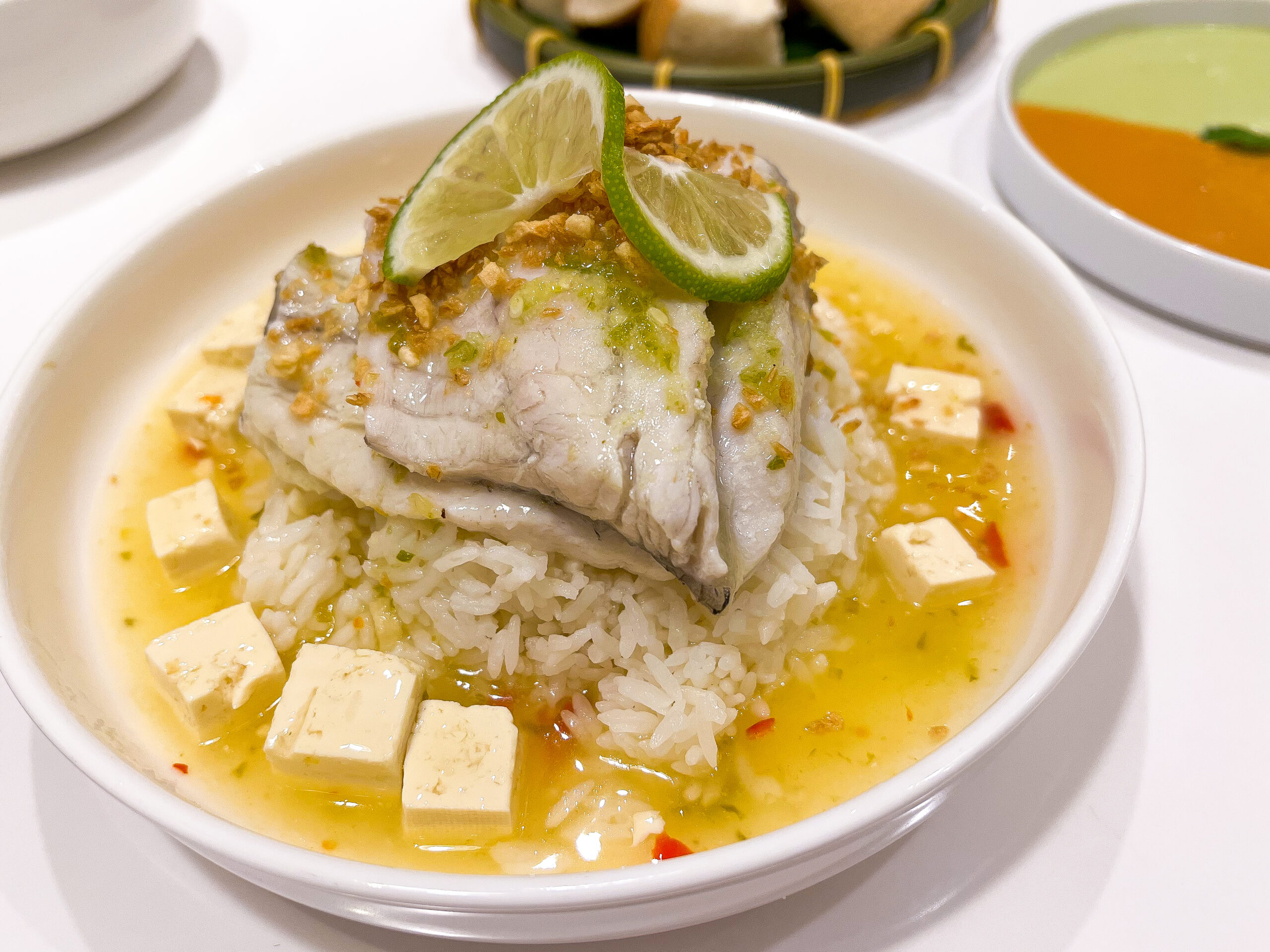 【市政府站美食】Lady nara 曼谷新泰式料理，人氣網美餐廳兼具視覺與味覺（菜單） @翹臀吃四方